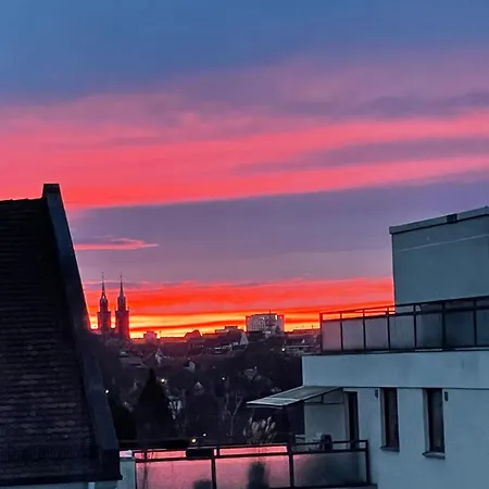 Designer Penthouse In St Johannes, Toller Ausblick Ueber Den Daechern Nuernbergs Апартаменты Нюрнберг