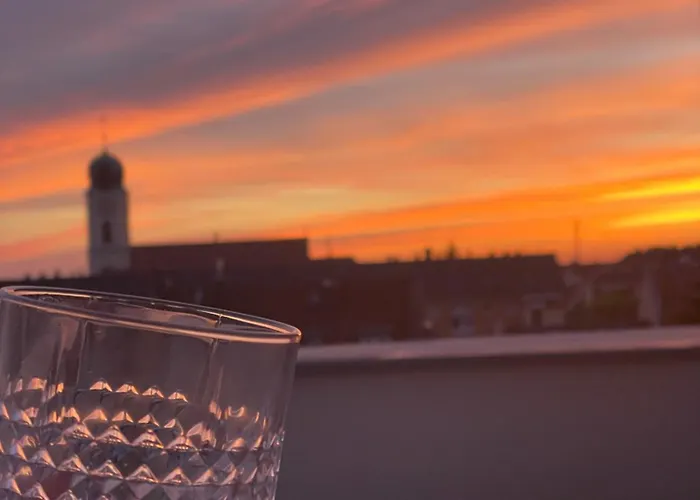Designer Penthouse In St Johannes, Toller Ausblick Ueber Den Daechern Nuernbergs نورنبيرغ